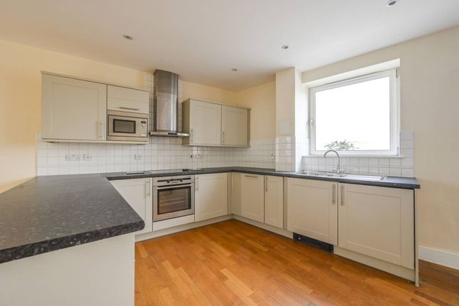 Flat for sale in Basin Approach, Limehouse, London