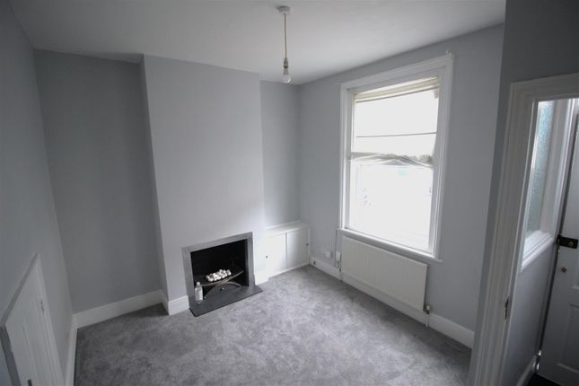 11, Leopold Street, Portsmouth photo 2