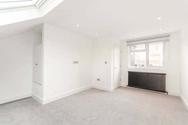 End terrace house to rent in Warwick Grove, Surbiton