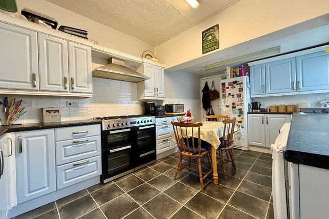 Maluth Lodge, 40, North Denes Road, Great Yarmouth photo 3