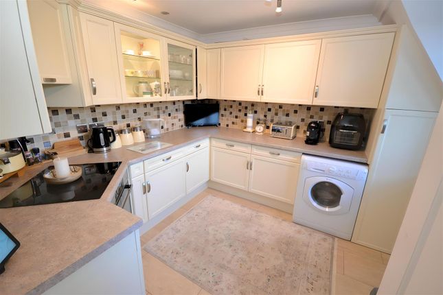 Flat for sale in Tincleton, Dorchester