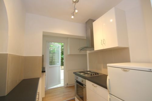 Garden Flat 393, Archway Road, London photo 2