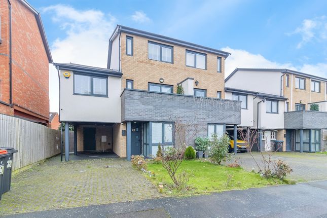 4-bed other on 20, Broughton Grounds Lane, Milton Keynes, £475,000