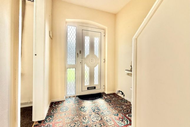 8, Queens Crescent, Bilston photo 2