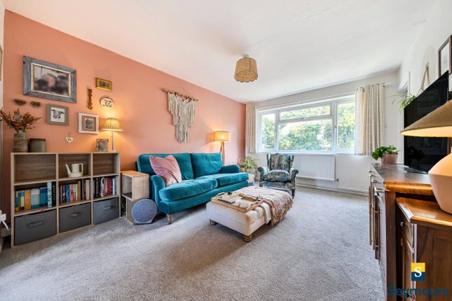 22, Ricardo Court, Guildford photo 2