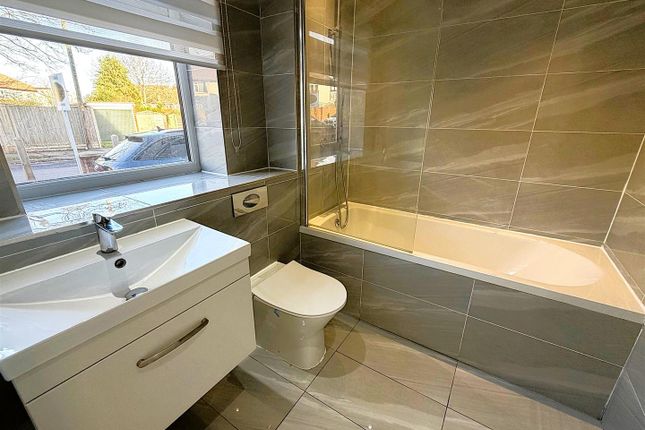 Flat 2 Villa May, Lakeswood Road, Petts Wood photo 4