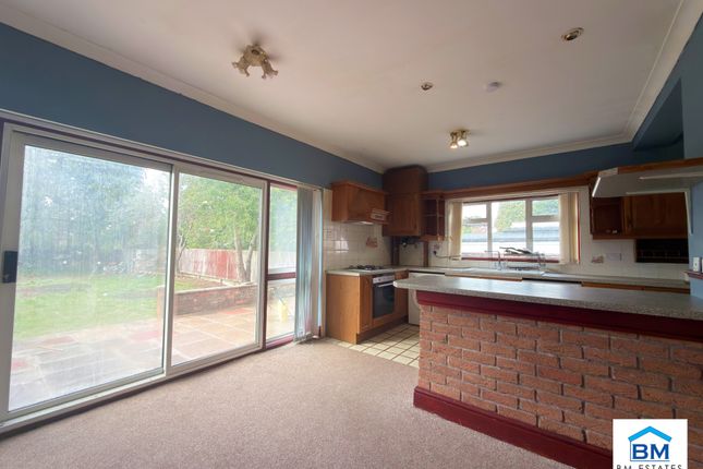 15, Barbara Avenue, Leicester photo 4