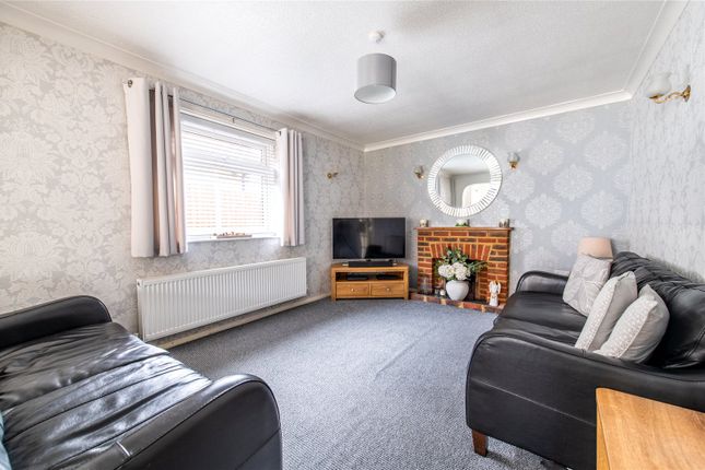 137, Downs Road, Kent photo 2