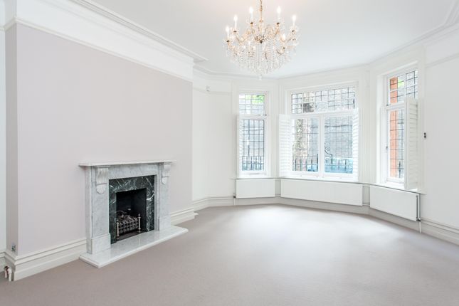Flat to rent in Iverna Gardens, London