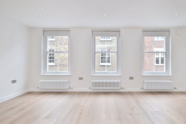 Studio to rent in New Row, Covent Garden