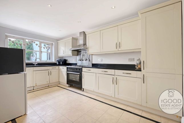 6, Mill Grove, Ongar photo 4