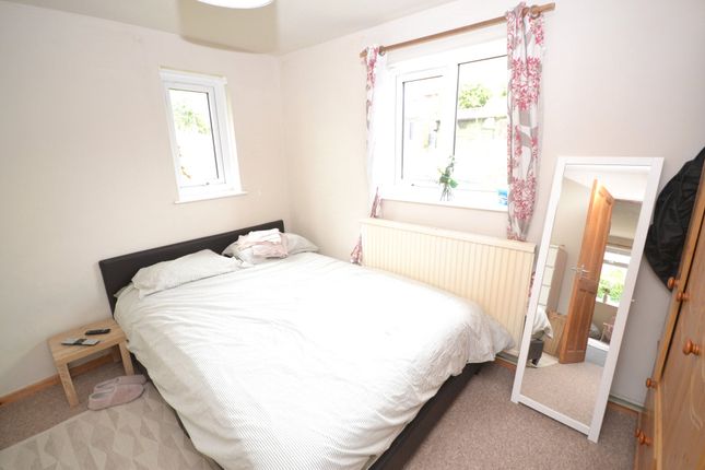 29, Queens Road, Devon photo 3