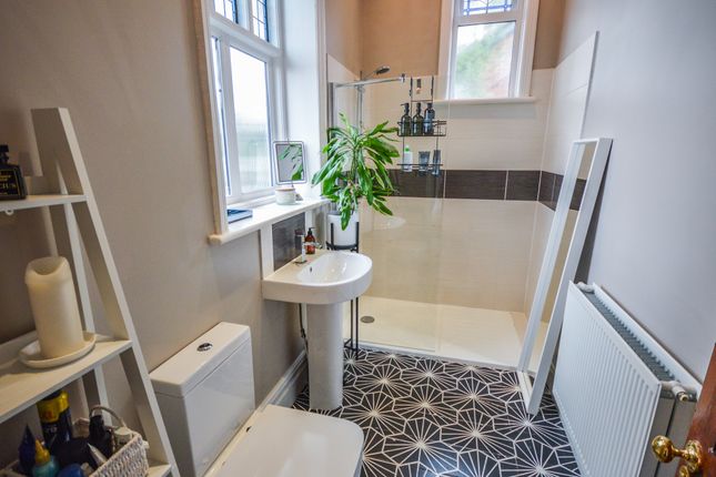 En Suite Shower Room