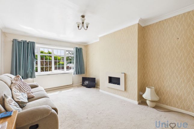 69, St Thomas Road, Lytham St. Annes photo 2