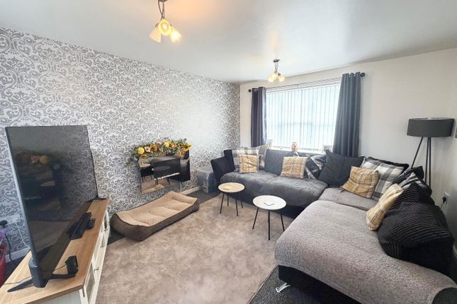 14, Lindisfarne Avenue, Stockton-On-Tees photo 2