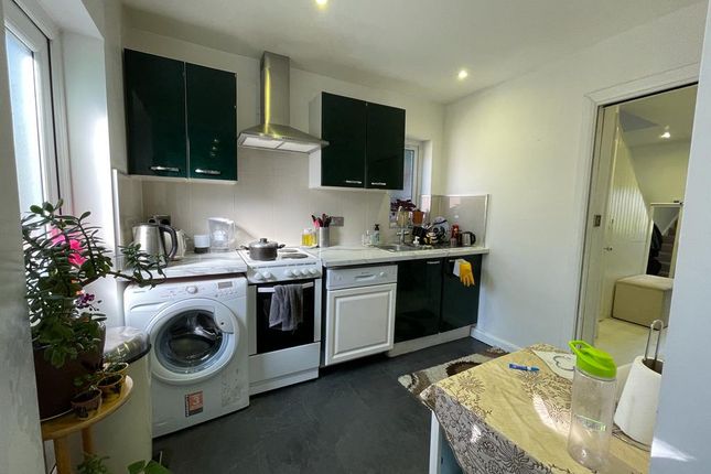 27, Sitwell Grove, Stanmore photo 5