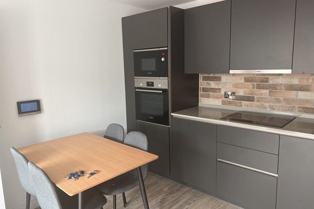Flat to rent in Potato Wharf, Manchester