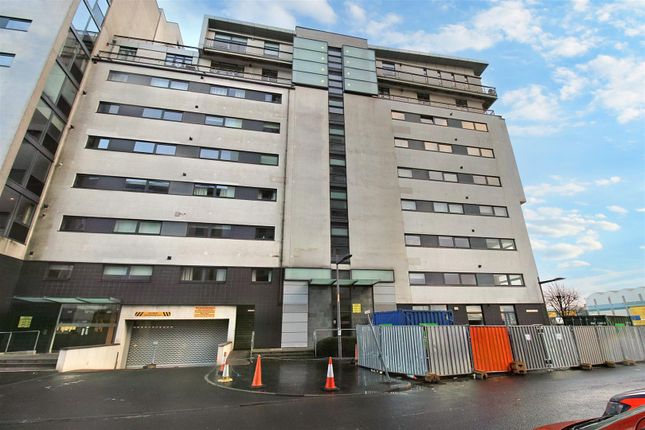 Flat for sale in Castlebank Place, Glasgow