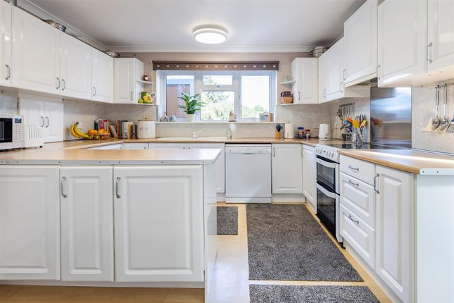 26, Lower Bury Lane, Epping photo 3