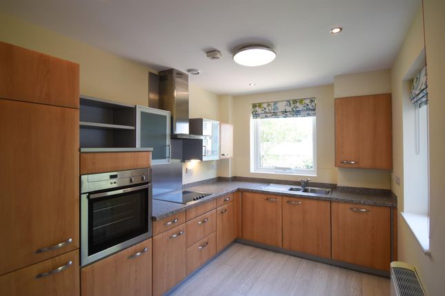 Flat for sale in Margaret Court, Main Street, Tiddington, Stratford-Upon-Avon