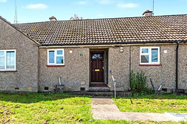 2-bed house on 1, Oate Hill, Chippenham, £75,000