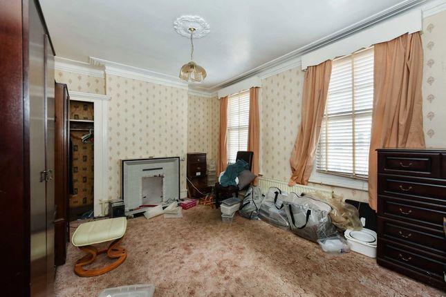 6, Brenthouse Road, London photo 4