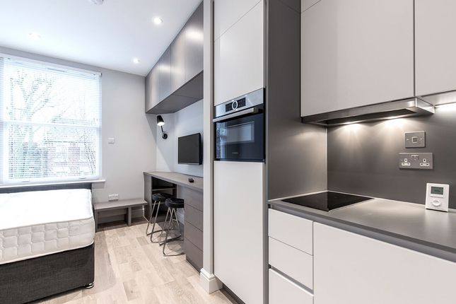 Flat 36 50-52 St Quintin Avenue, London photo 2