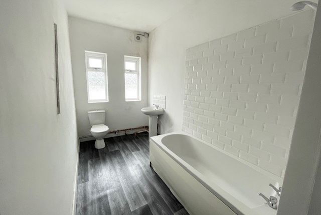 Flat 2, Walsall photo 2