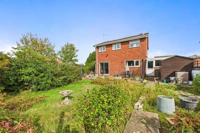 2, Nailsworth Close, Worcestershire photo 4