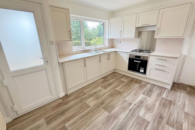 10, Hillside Drive, Grantham photo 4