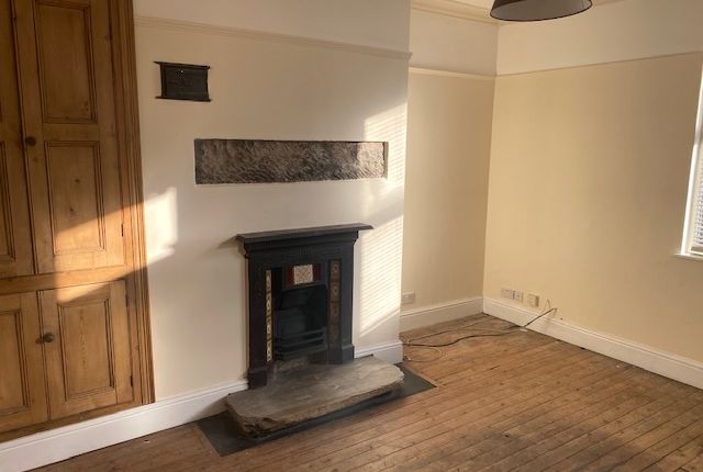 35, Longroyd Avenue Beeston Leeds photo 5