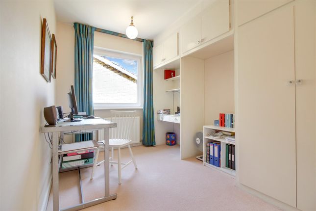 Town house for sale in Meadowbank, Primrose Hill, London