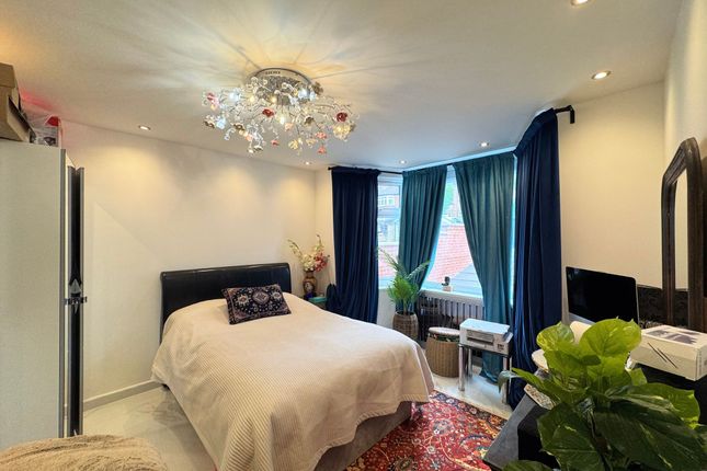 9 Farm Road, Edgware photo 4