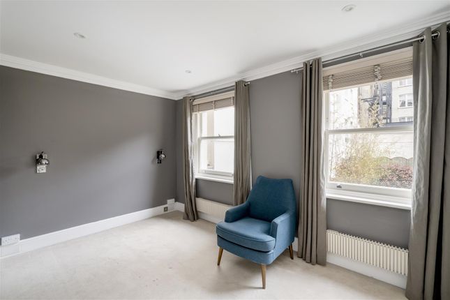 Town house for sale in Rutland Gate, London