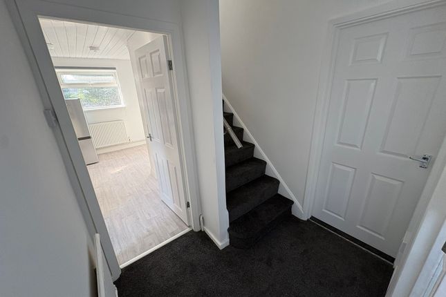 125 Woodford Road, Swansea photo 3