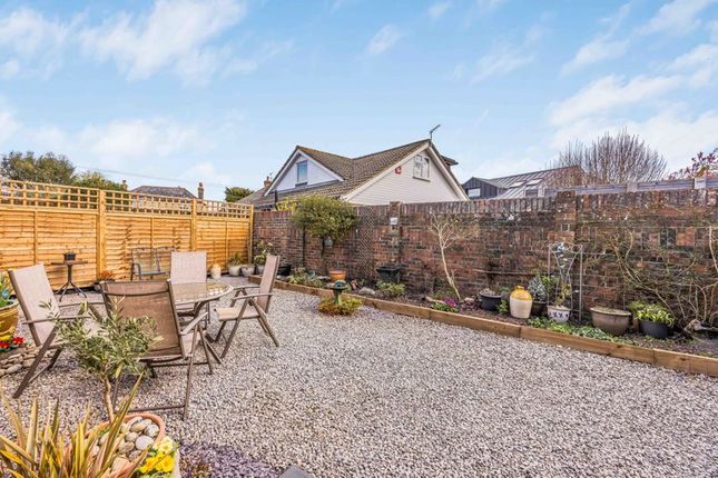 South Hone, Prinsted Lane, Emsworth photo 4