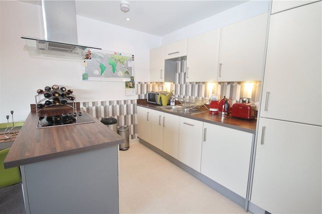 Thumbnail Flat to rent in Whitestone Way, Croydon