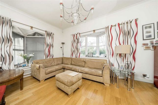 68, Kings Road, Teddington photo 2