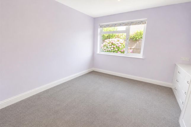 160, Alinora Crescent, Worthing photo 5