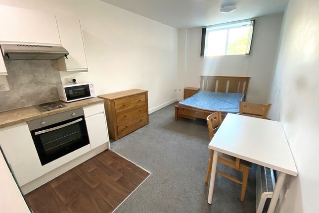 Studio to rent in Lake Road, Portsmouth