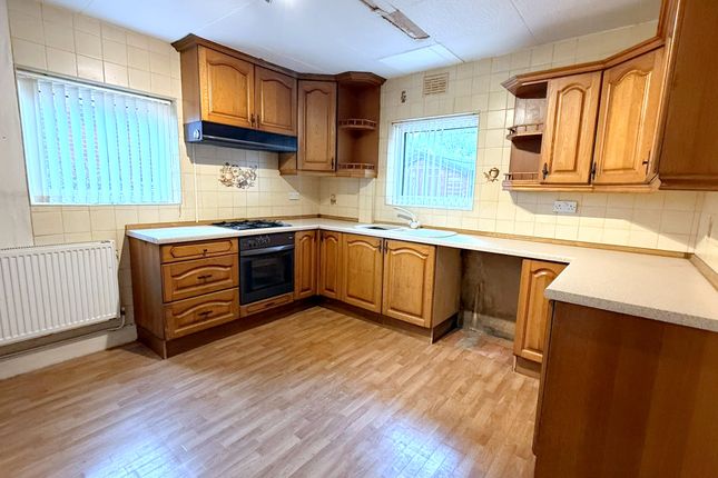 11 Sandwood Crescent, Sandford Hill, Stoke-On-Trent photo 4