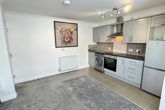 Flat 1, 20, Jubilee Street, Cornwall photo 3