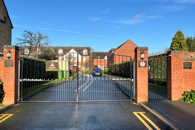 7, St. Marys Court, Kenilworth photo 2