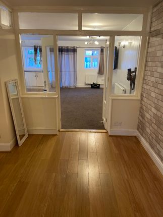 108, Chipperfield Road, Birmingham photo 5