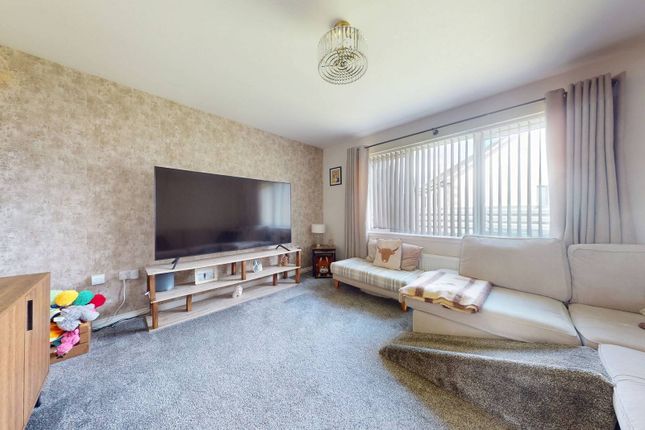 12, Anne's  Crescent, Wick photo 2