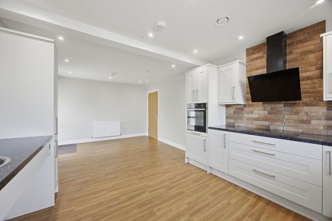 12 Whitewell Road, Accrington photo 4