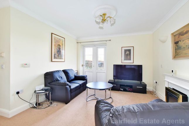 Thumbnail Flat to rent in Chorleywood Lodge Lane, Chorleywood