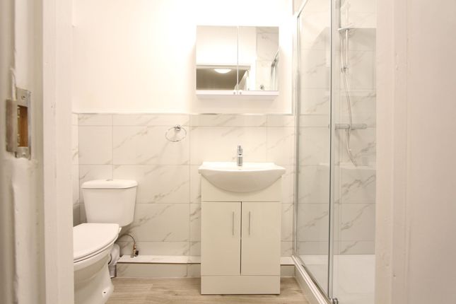 Flat B, 467 Oxford Road, Reading photo 5