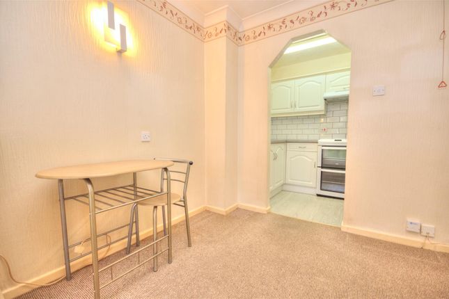 Flat 8, Somerford House, 2 Nicholas Road, Liverpool photo 4
