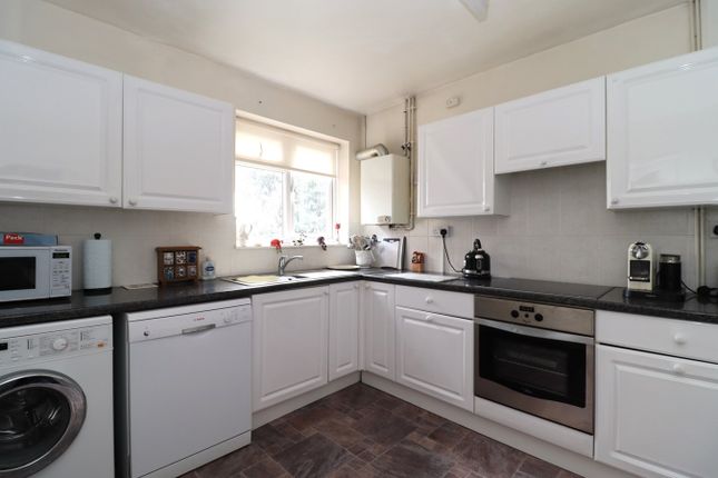 Flat for sale in 19A Cooden Drive, Bexhill On Sea